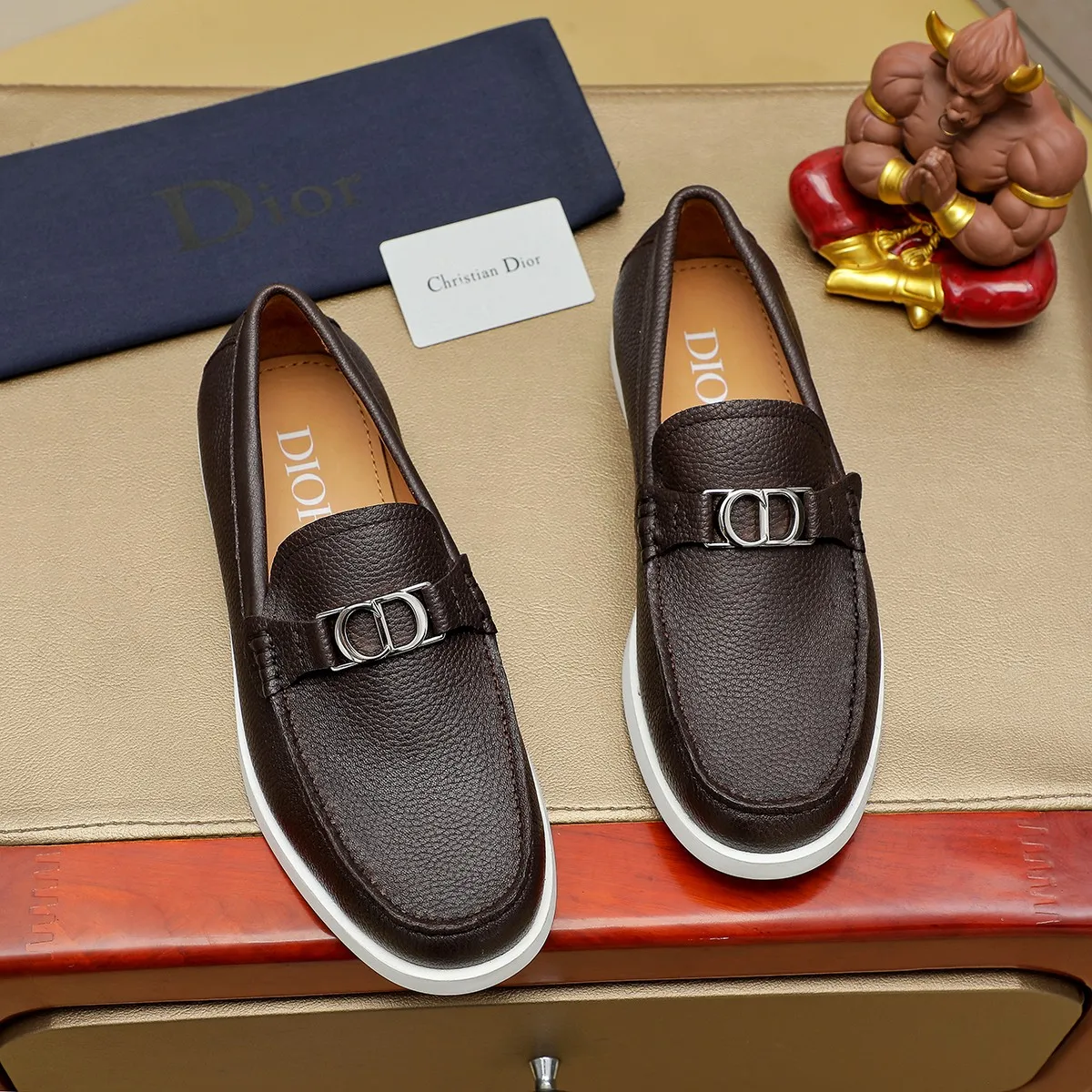 Men's clothing and shoes 💰460 💰🔥[Dior] High-end top-notch 🔝 purchasing agent 🔍🔍The latest 🇺🇸 counters are on sale simultaneously, original Italian brand · brand totem cloth sewn with brand cloth label · paired with calfskin · (high-end, nobility and class) exquisite workmanship (cow Leather lining) Sole: Original two-color sole ⚠️outsole specially provided by the original factory. Comfortable, wear-resistant, non-slip, real-life photoshoot🎬The real thing is more beautiful🔍Color: Color optional💕💕Number of yards: 39-44 (customized at 38.45.46)...